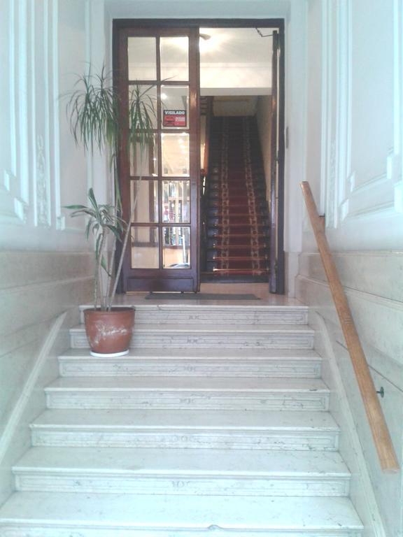 Mari Plaza Hotel Буенос Айрес Екстериор снимка