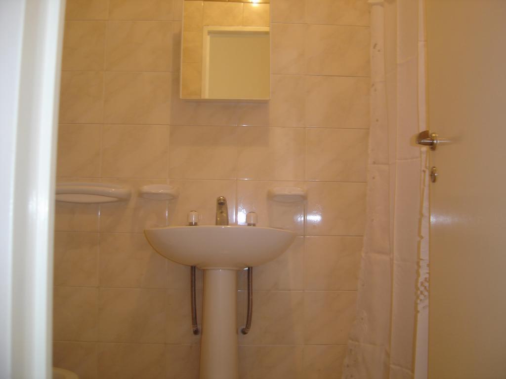 Mari Plaza Hotel Буенос Айрес Екстериор снимка