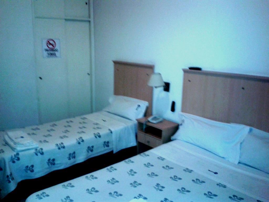 Mari Plaza Hotel Буенос Айрес Екстериор снимка
